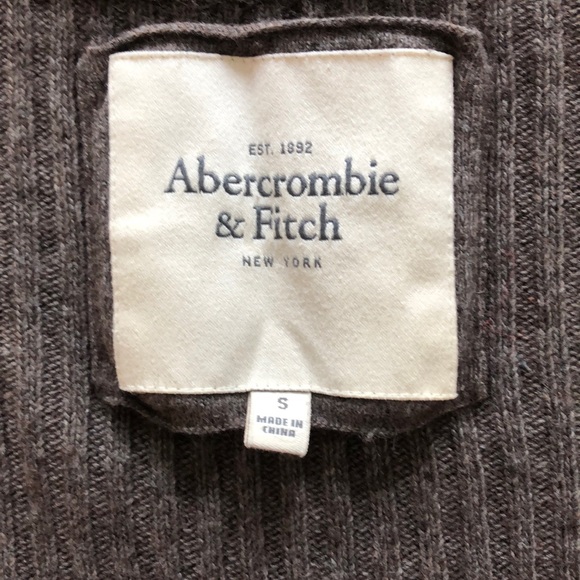 Abercrombie & Fitch sweater - Picture 3 of 3
